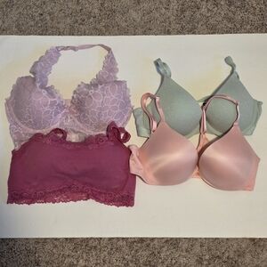 Victoria's Secret Padded Pushup Halter Bralette 4-Bras Bundle Size Small / 34B